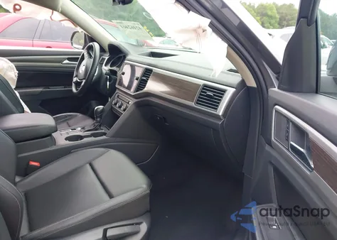 2019 Volkswagen Atlas Se из США, поврежденный, VIN 1V2YR2CA3KC555890